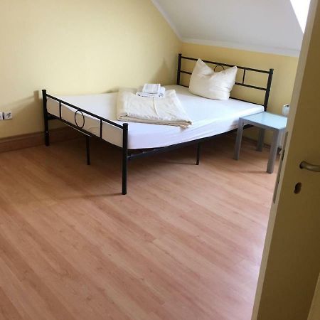 Doppelbettzimmer Mit Bad Кайзерслаутерн Экстерьер фото