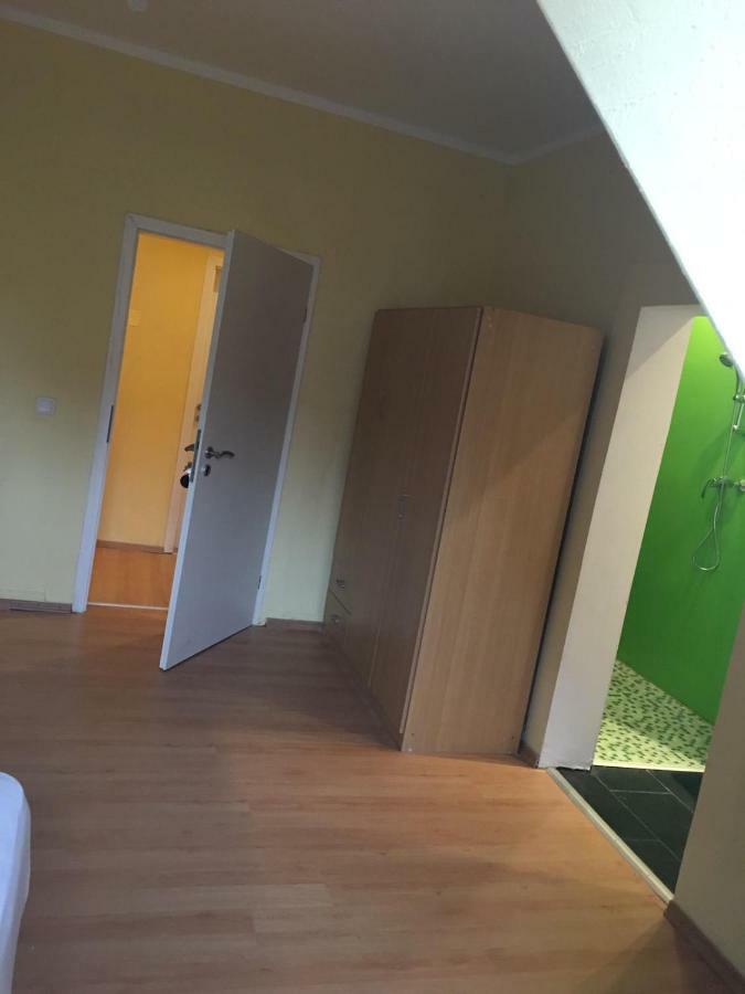 Doppelbettzimmer Mit Bad Кайзерслаутерн Экстерьер фото